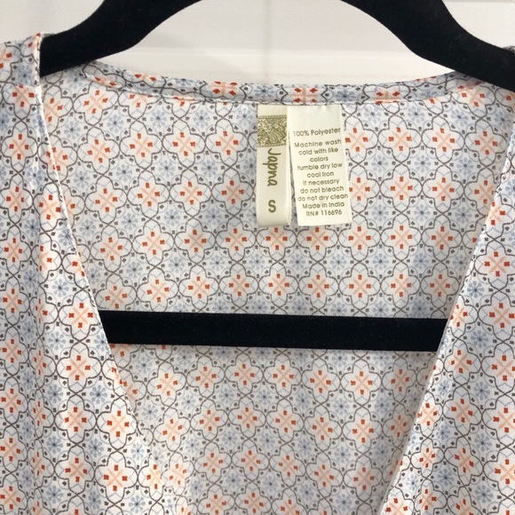 Japan- Faux Wrap, Blouse with Decorative Buttons - Picture 5 of 6